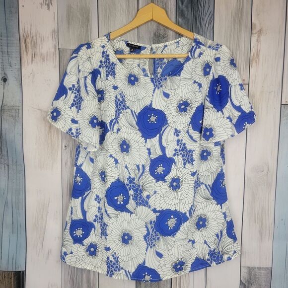 Talbots White Blue Floral Blouse Short Sleeve Top Size Medium - Picture 1 of 6